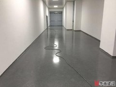 自流平地板比傳統(tǒng)輔地板好嗎？