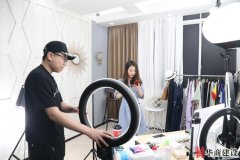 小型直播間該怎么裝修，如何用最低成本開啟直播之路
